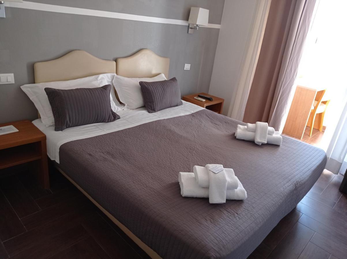 Rome Travellers Hotel Exteriör bild