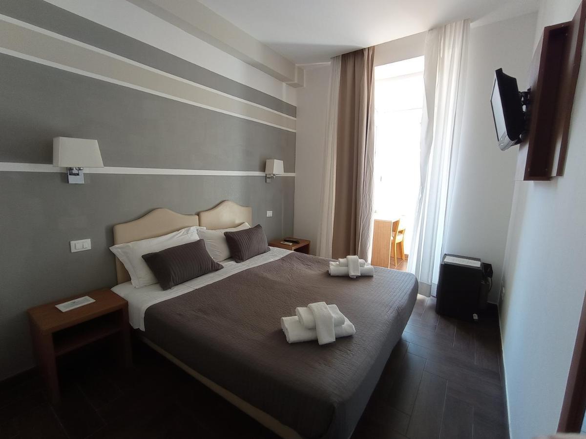 Rome Travellers Hotel Exteriör bild